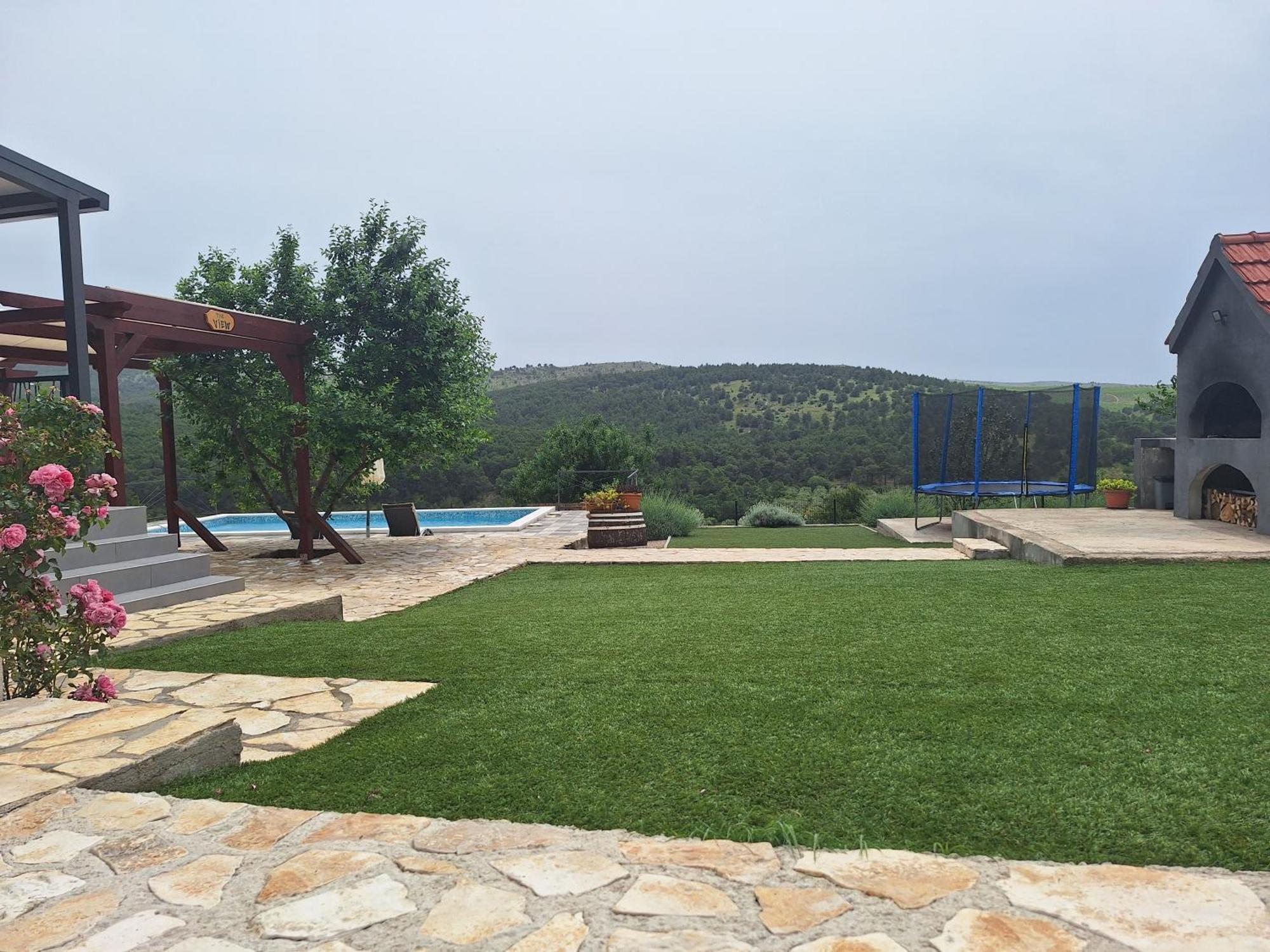 Guest House "The View" - With A Pool Donje Polje ภายนอก รูปภาพ